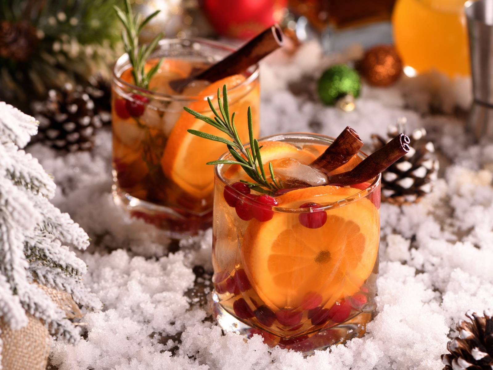 Sip the Season: 5 Christmas Cocktails and Drinks Made With Fresh Herbs