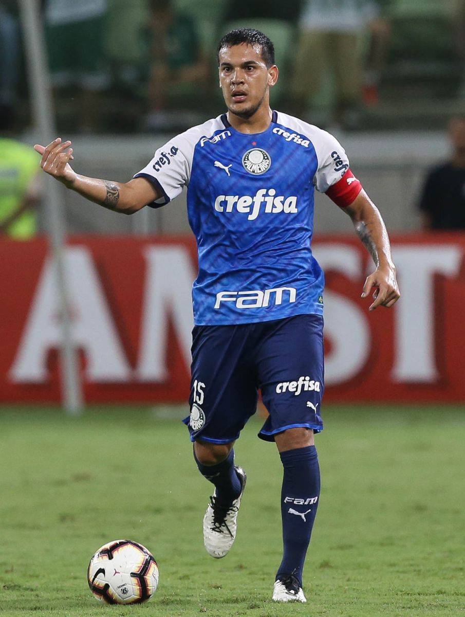 Gómez relembra gol em clássico e exalta rápida adaptação ao Palmeiras