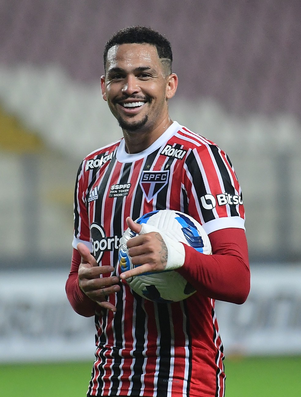 Luciano lamenta erros em primeiro tempo do São Paulo e valoriza reservas: Grupo muito forte. são paulo