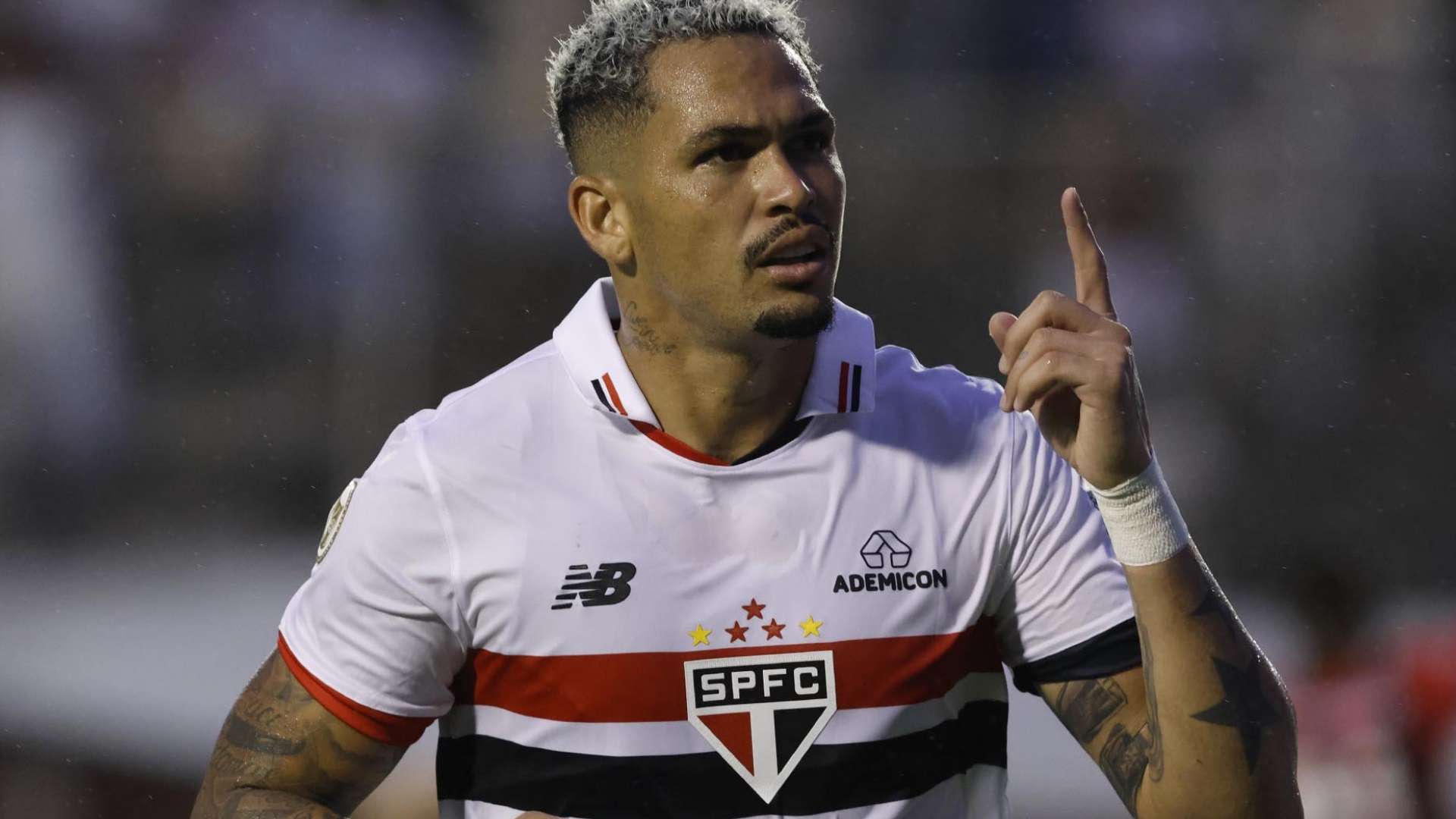 QUAL SUA OPINIÃO? Torcida do São Paulo se pronuncia sobre má fase de Luciano