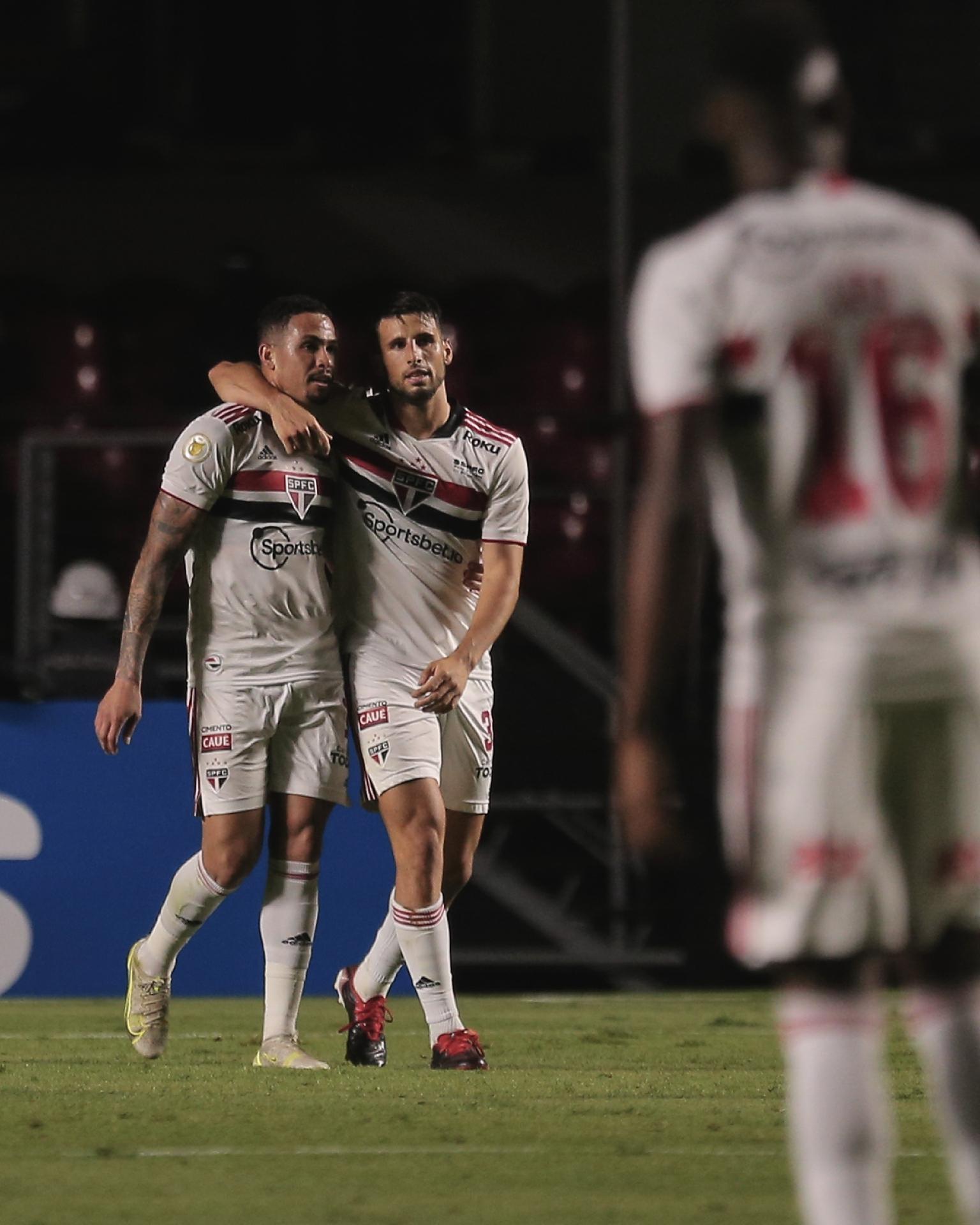SPFC: Luciano e Calleri se salvam e fecham ano como intocáveis