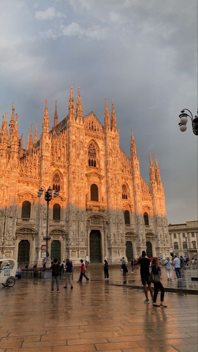 duomo golden hour