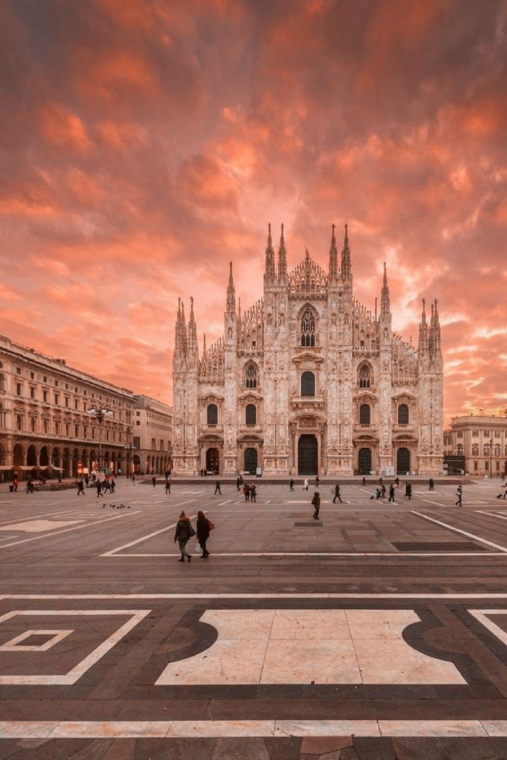 Milan Cathedral Wallpaper