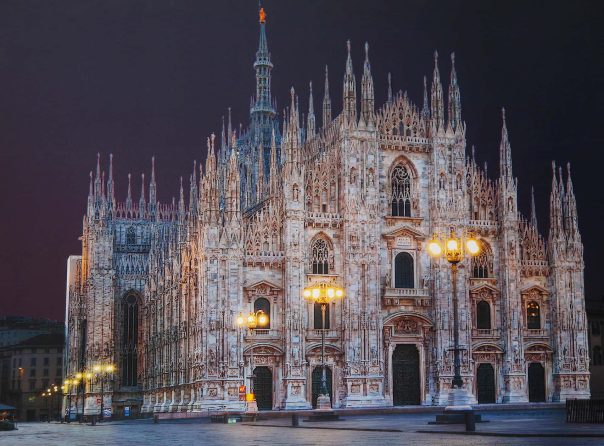 Download Stunning View Of Milan Cathedral Wallpaper