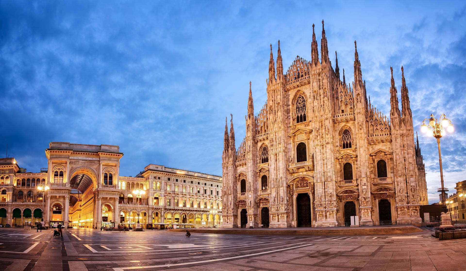 Download Milan's Duomo Di Mlano At Night Wallpaper