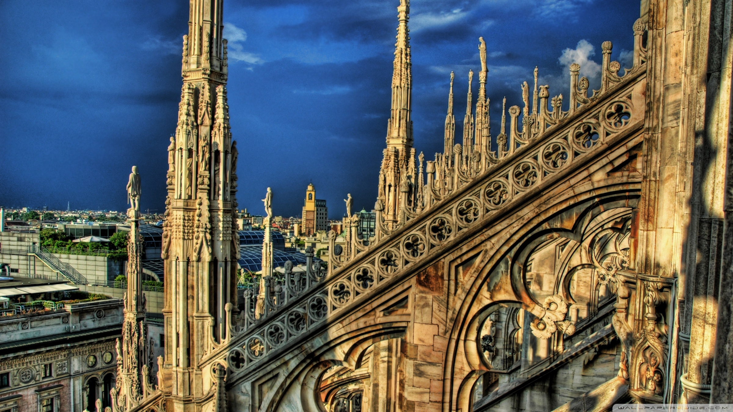 Cathedral In Milan, Italy 4K UHD Wallpaper for UltraHD Desktop and TV, Smartphone and Tablet Devices