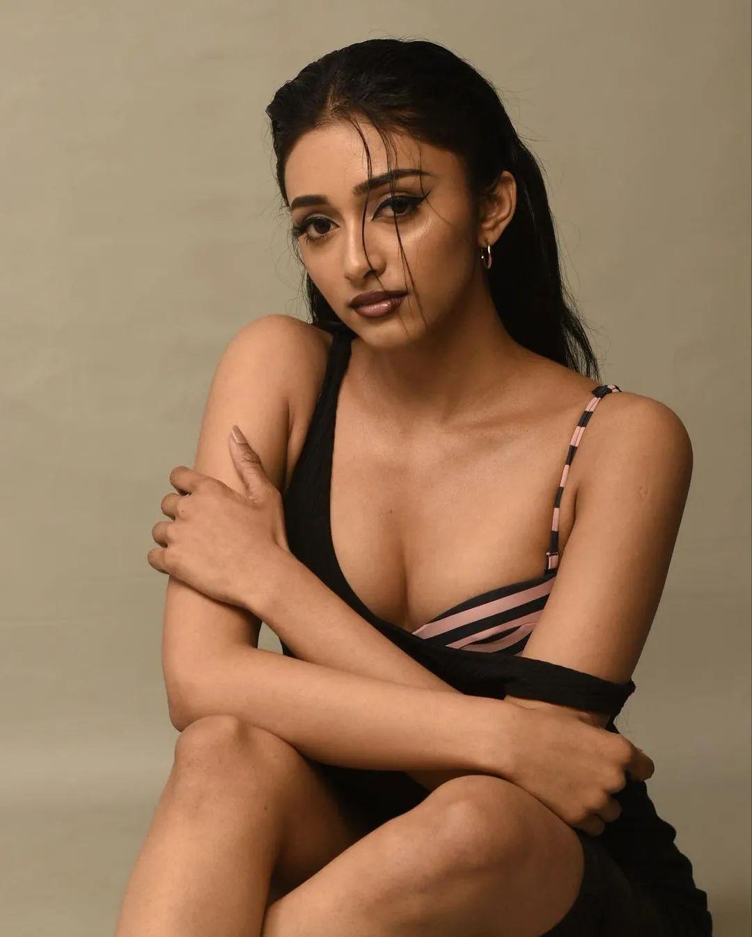 Preity Mukundan Latest Stills Movie Updates, Film News, Movie Reviews, Press Notes, Film Ratings, Celebrity Interviews