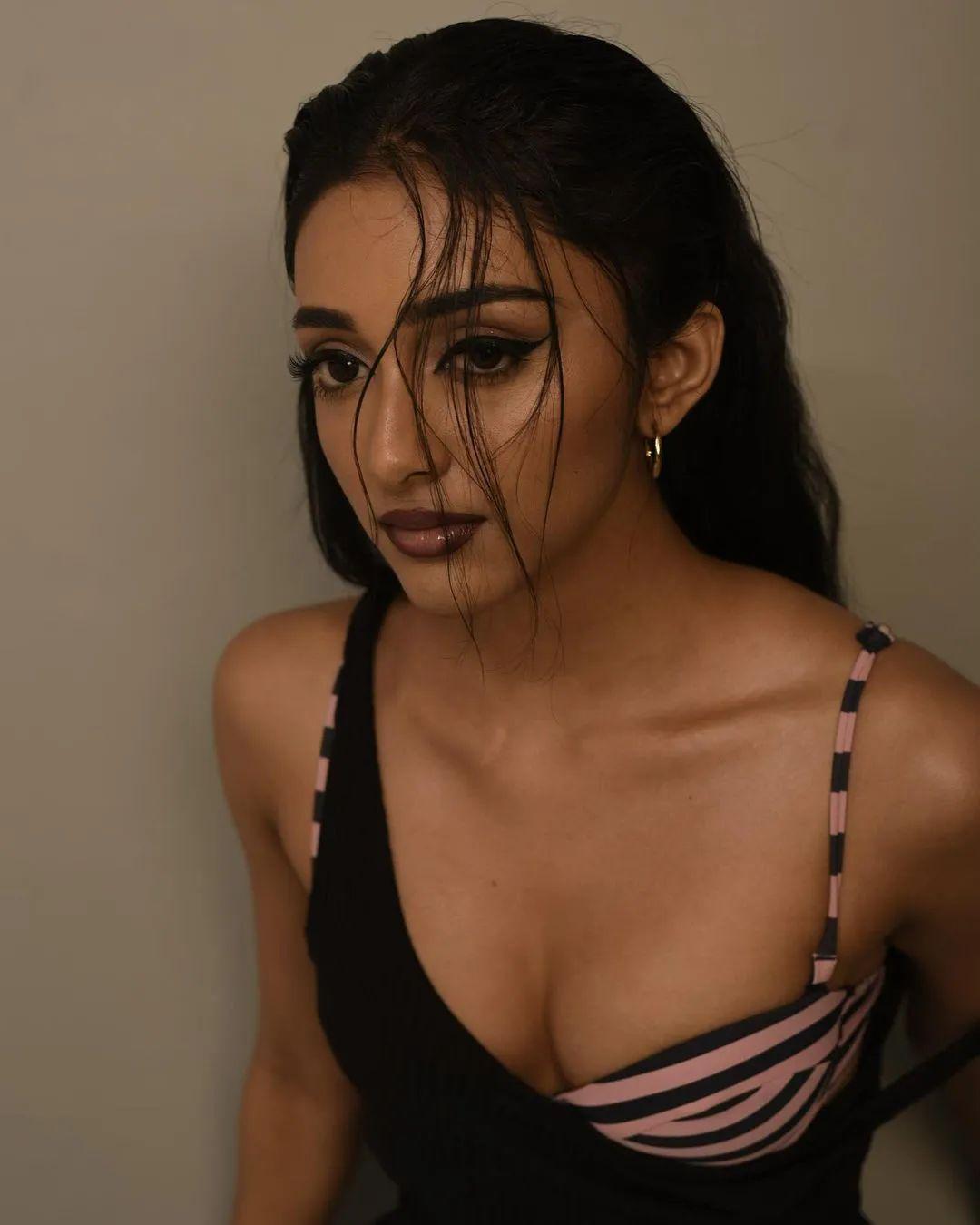 Preity Mukundan Latest Stills Movie Updates, Film News, Movie Reviews, Press Notes, Film Ratings, Celebrity Interviews