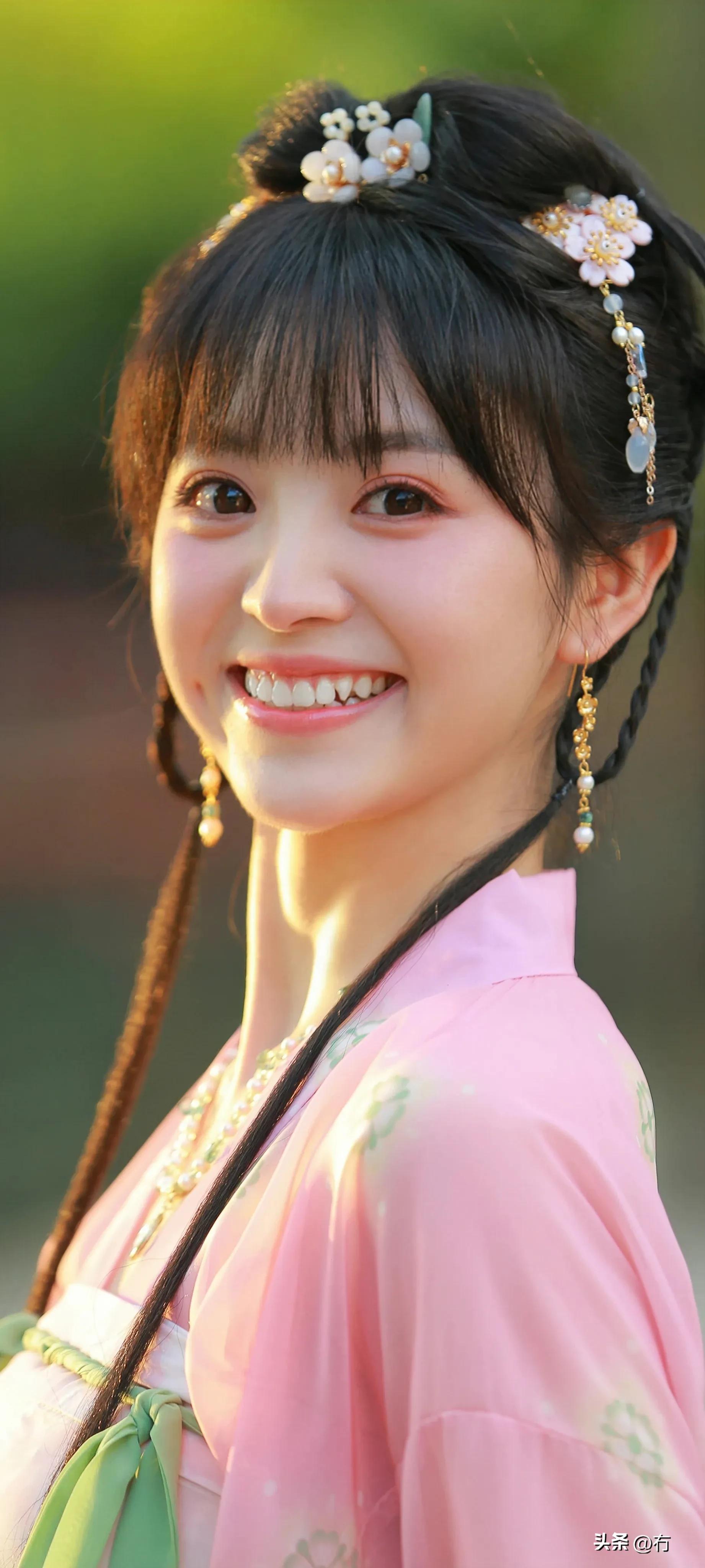 Beauty wallpaper sharing Tian Xiwei