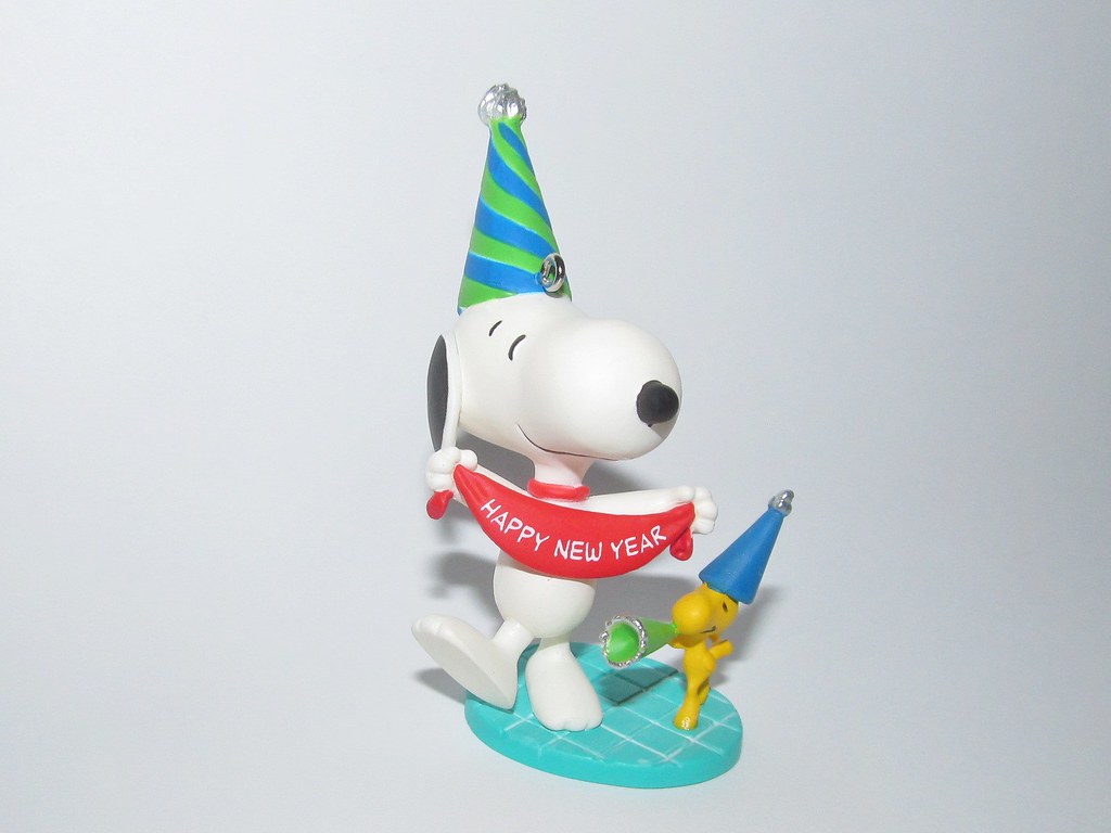 Hallmark Snoopy Woodstock Happy New Year. January 1st kicks