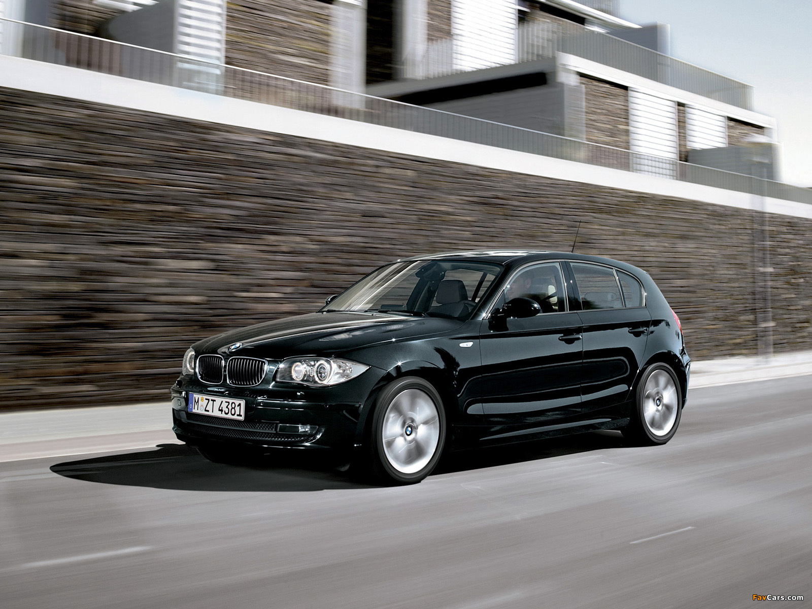 BMW 120i 5 Door (E87) 2007–11 Wallpaper (1600x1200)
