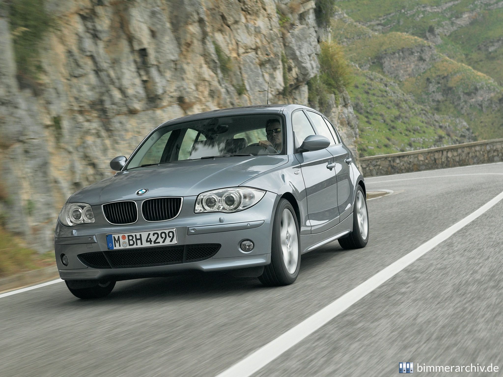 Model Archive for BMW models · BMW 120i · bmwarchive.org