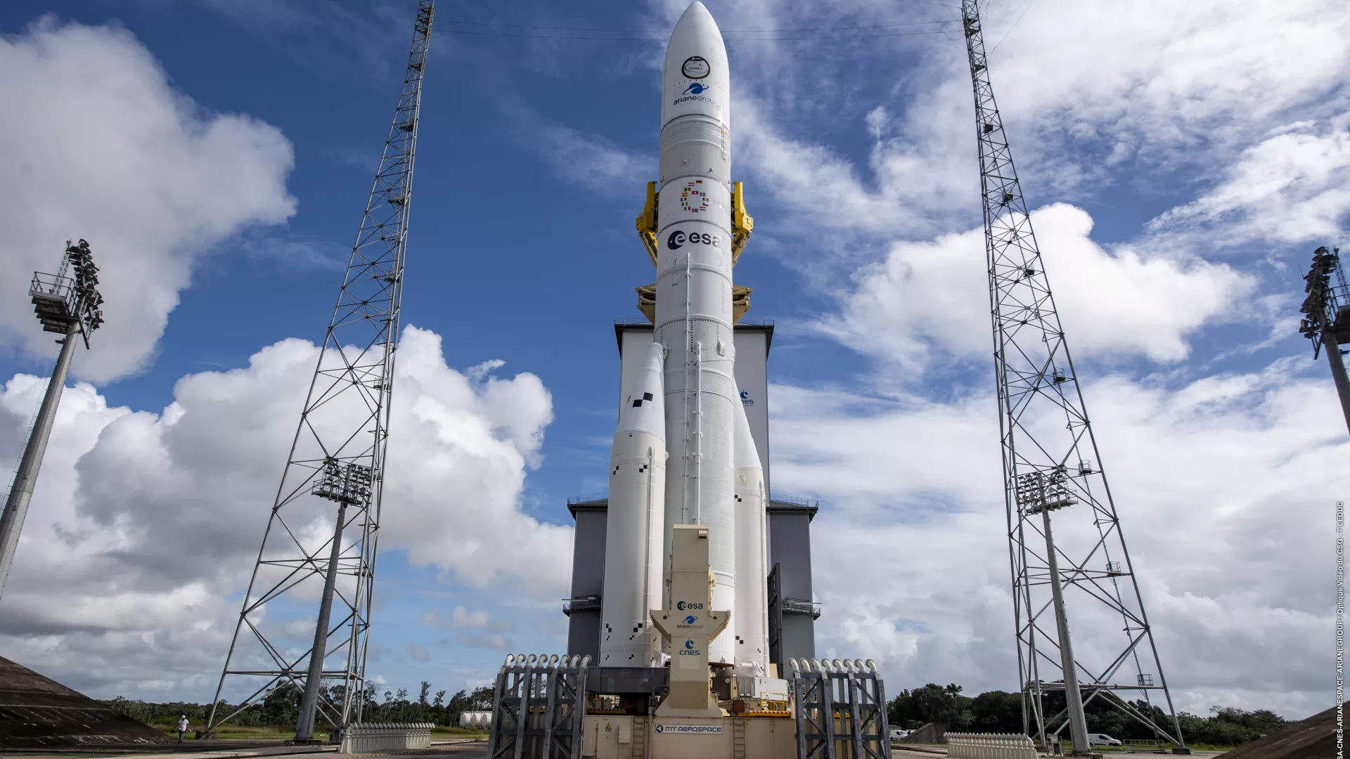 Successful maiden flight of Ariane 6: Beyond Gravity contributed several products