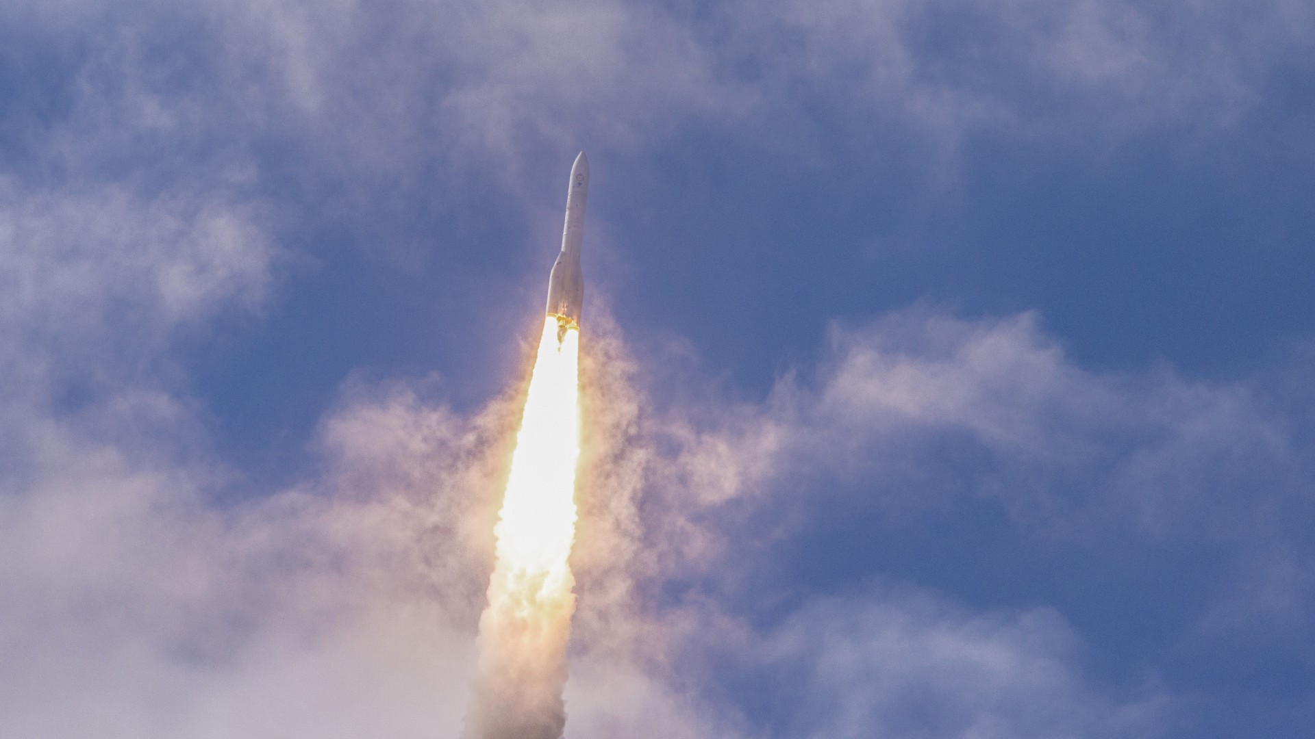 Europe's New Ariane 6 Rocket Launches On Long Awaited Debut Mission (video)