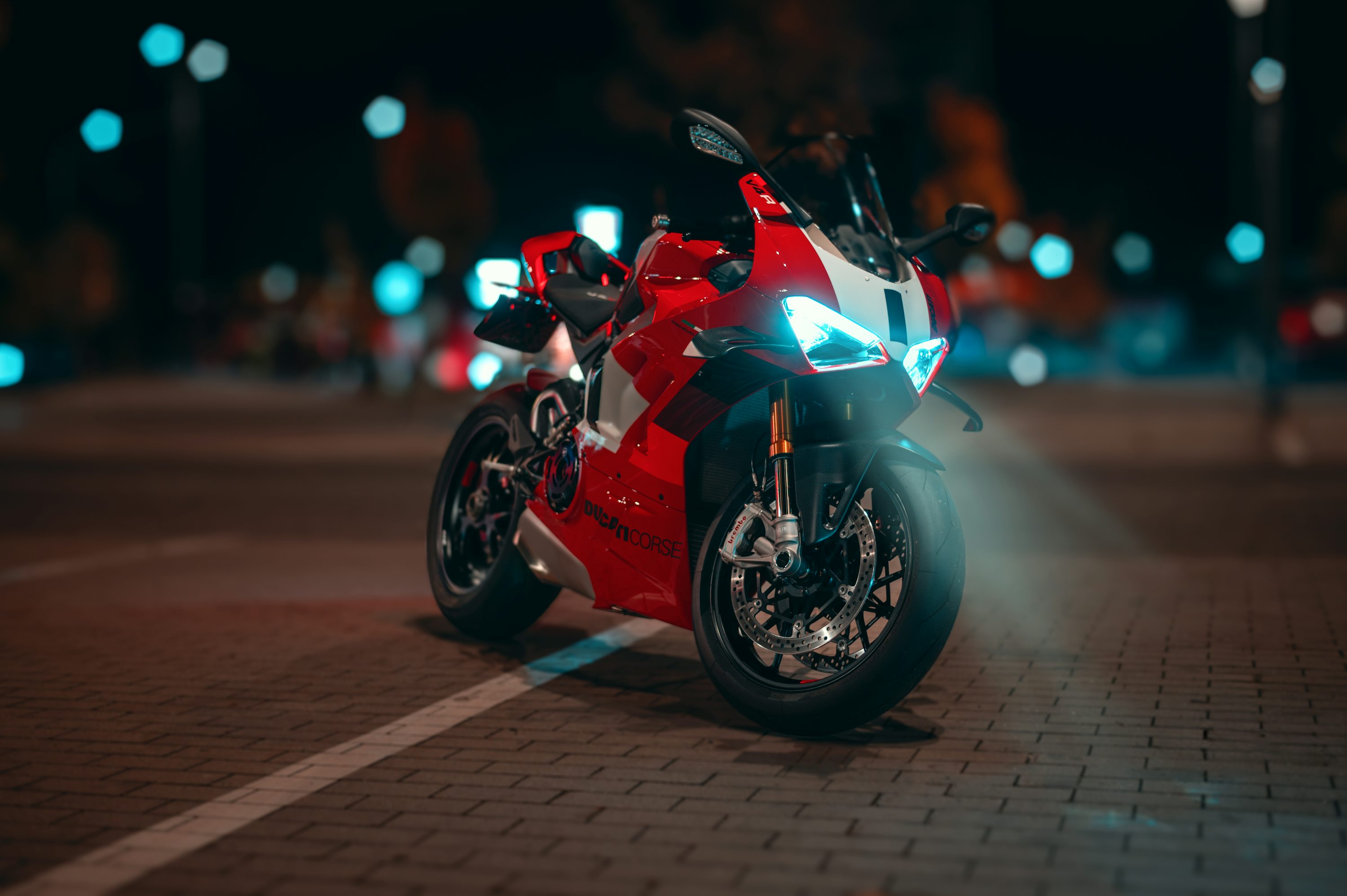 Ducati Panigale V4 Picture. Download Free Image