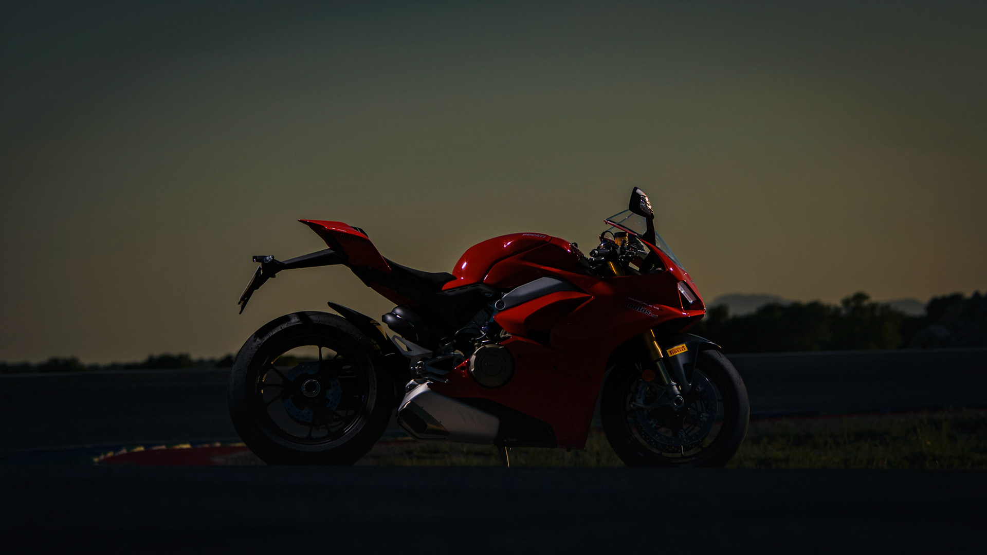 2018 09 Ducati Panigale V4. Image - Behance