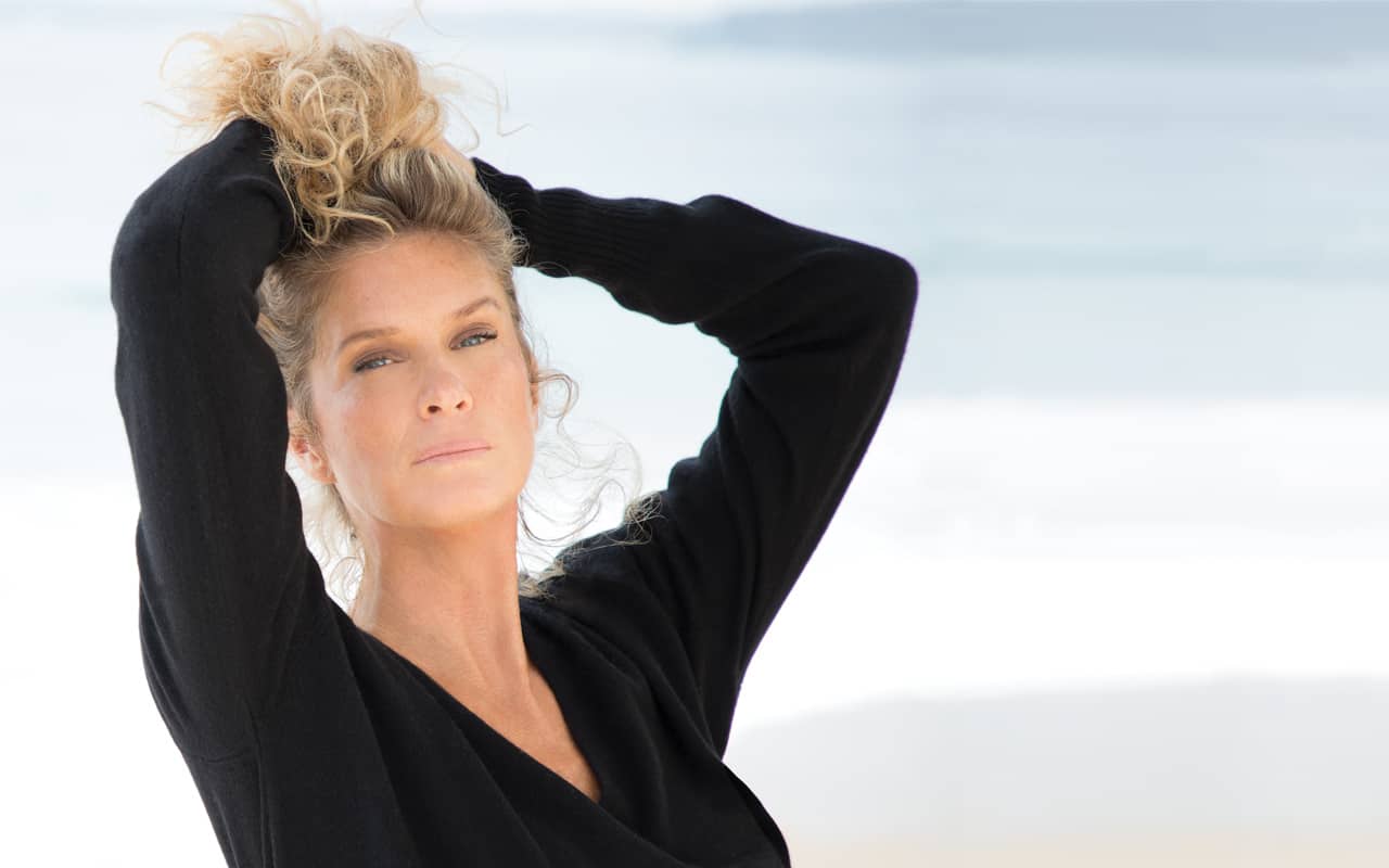 COVER STORY: Rachel Hunter