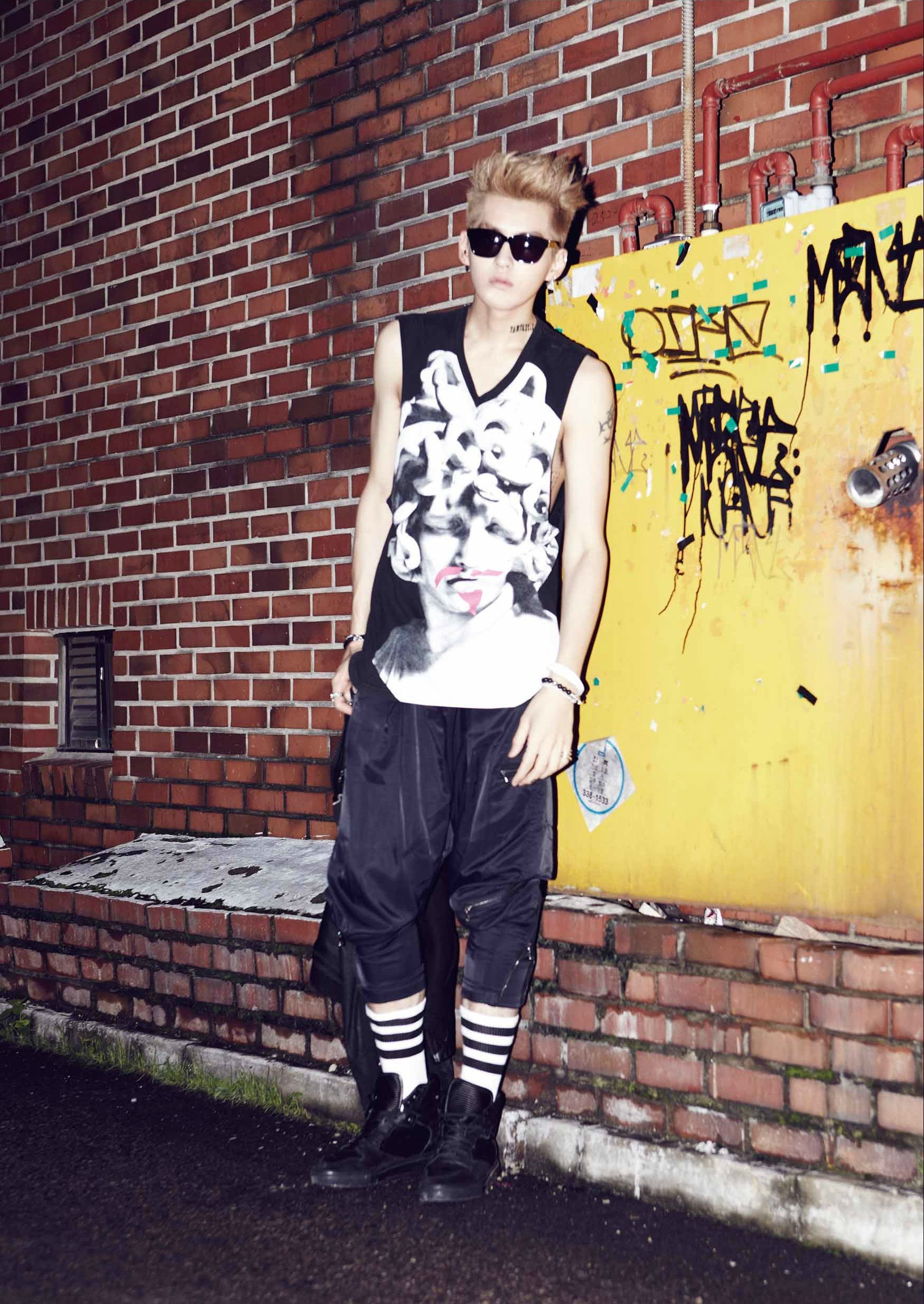HQ PICS EXO 'Growl' Teaser Photo. KRIS