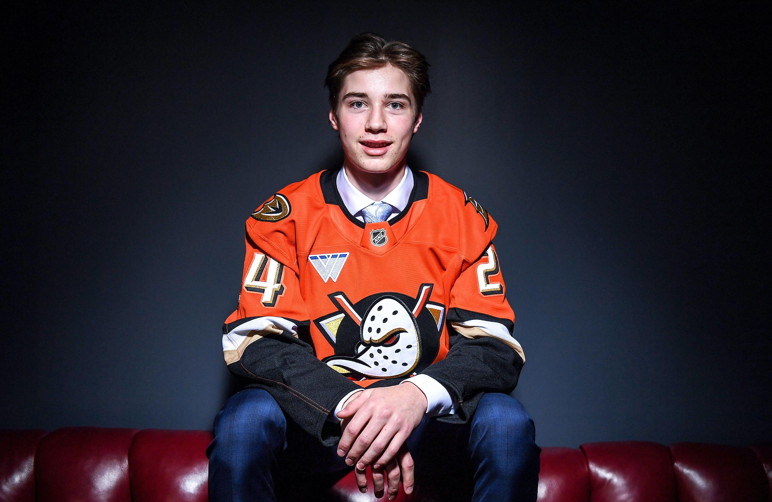 Beckett Sennecke Trusting Ducks' Plan For His NHL Journey