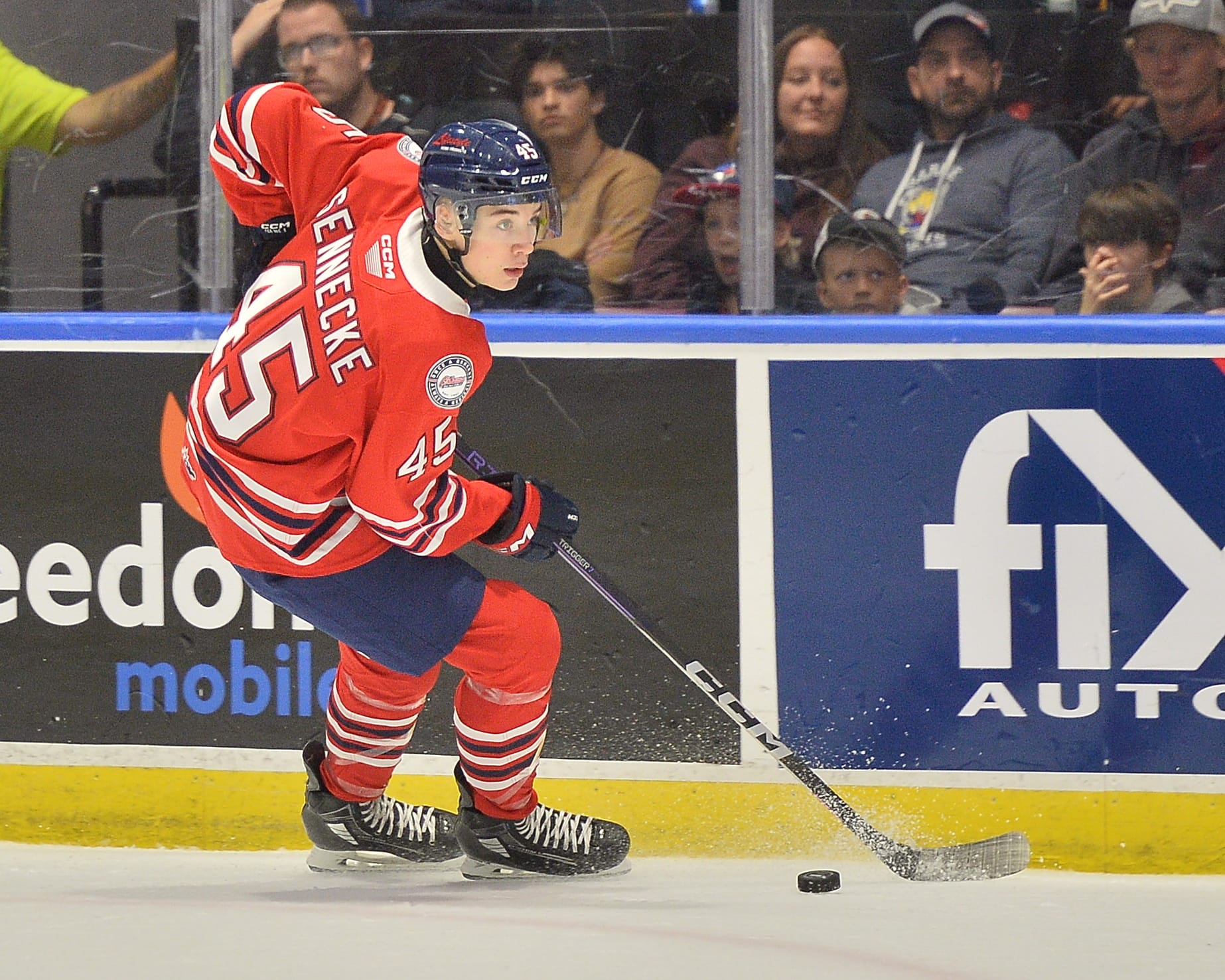 2024 NHL Draft prospect: Beckett Sennecke more than a big body
