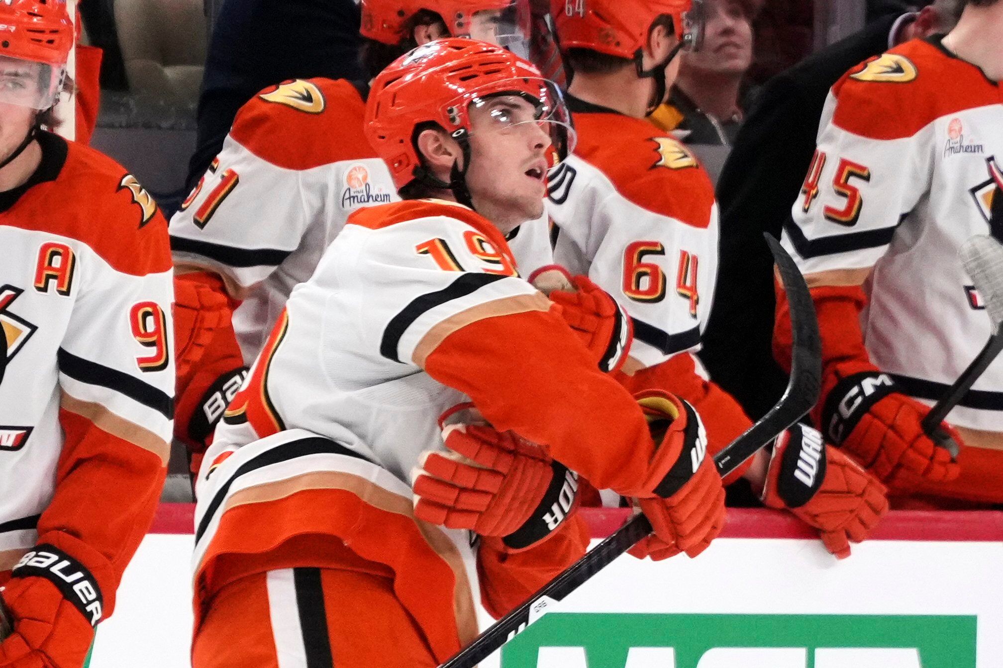 Beckett Sennecke Beats The Buzzer To Force OT And Ducks Win Shootout To Beat Penguins 4 3 - WRAL.com