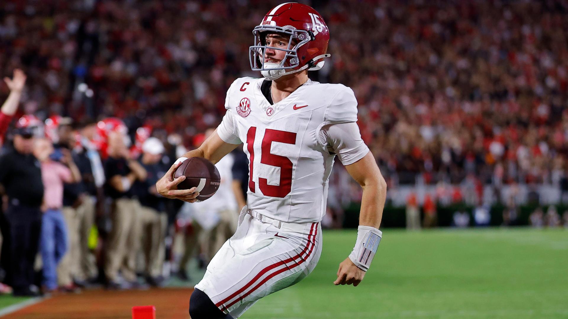 Ty Simpson keeps it for an Alabama TD before the half