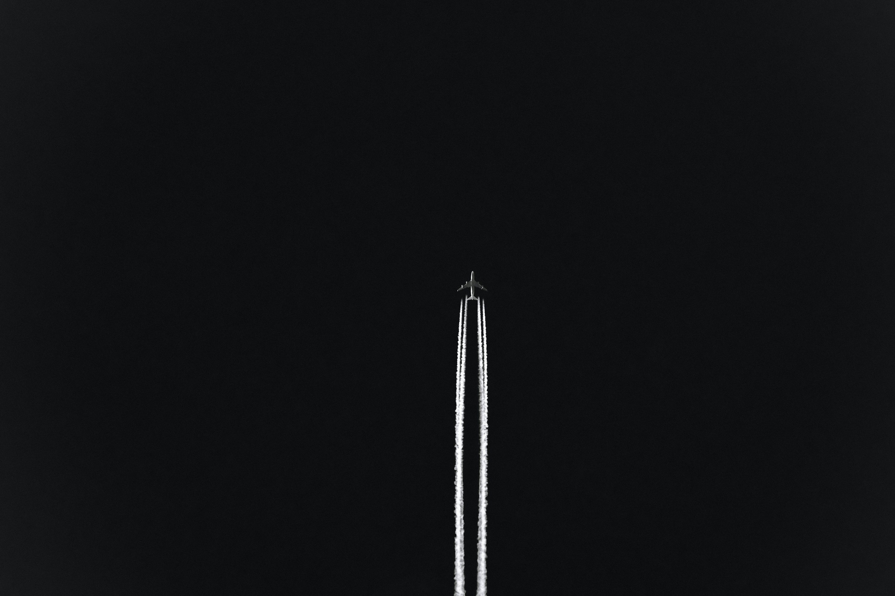 1K+ Dark Plane Picture. Download Free Image