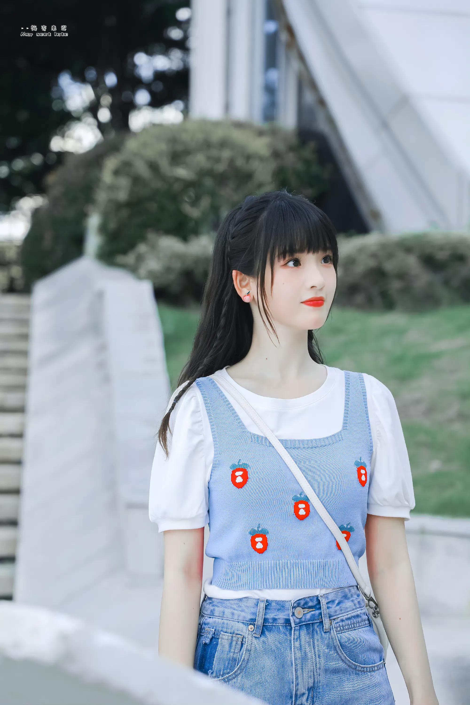 Zhang Miaoyi. Cute Girl. Meitu Wallpaper