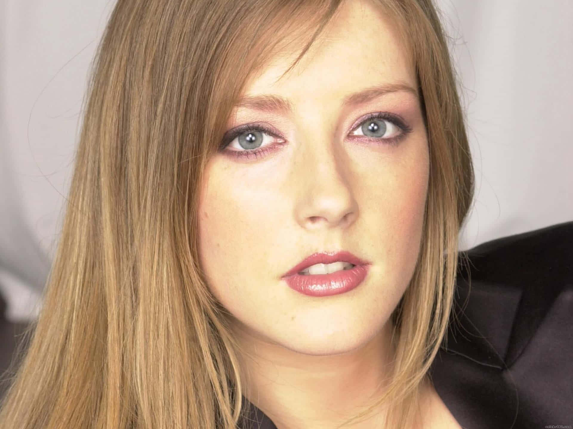 Jennifer Finnigan Wallpaper