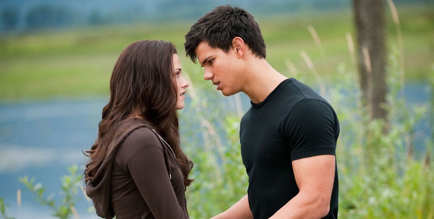 Twilight: 25 Crazy Revelations About Bella and Jacob's Relationship