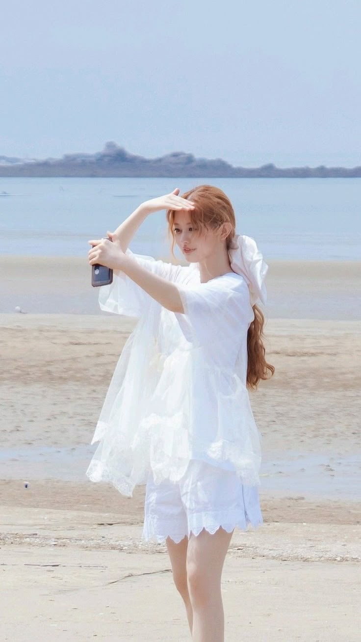 illit minju wallpaper