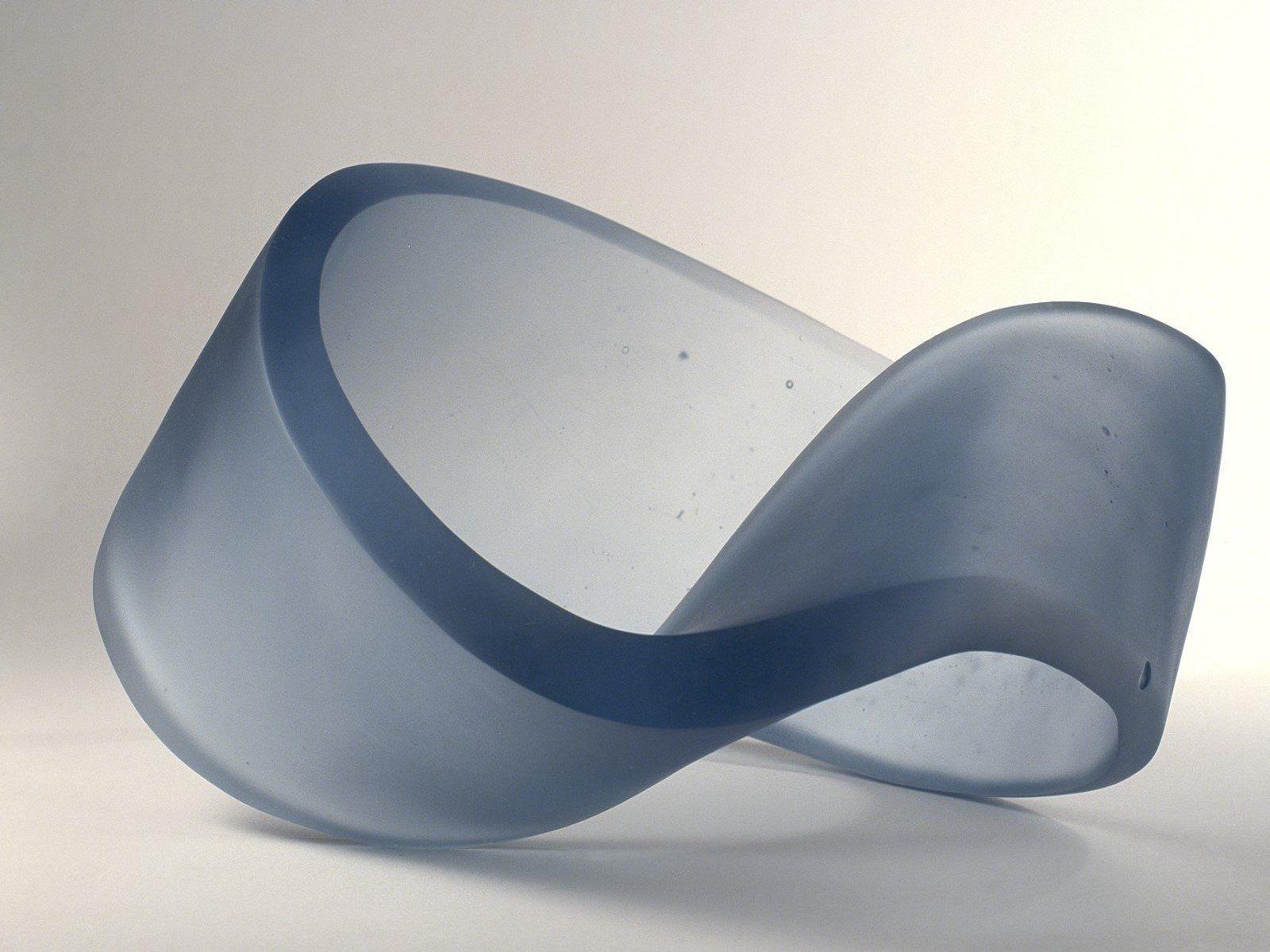Möbius strip. Only one surface and one edge. [1600x1200]