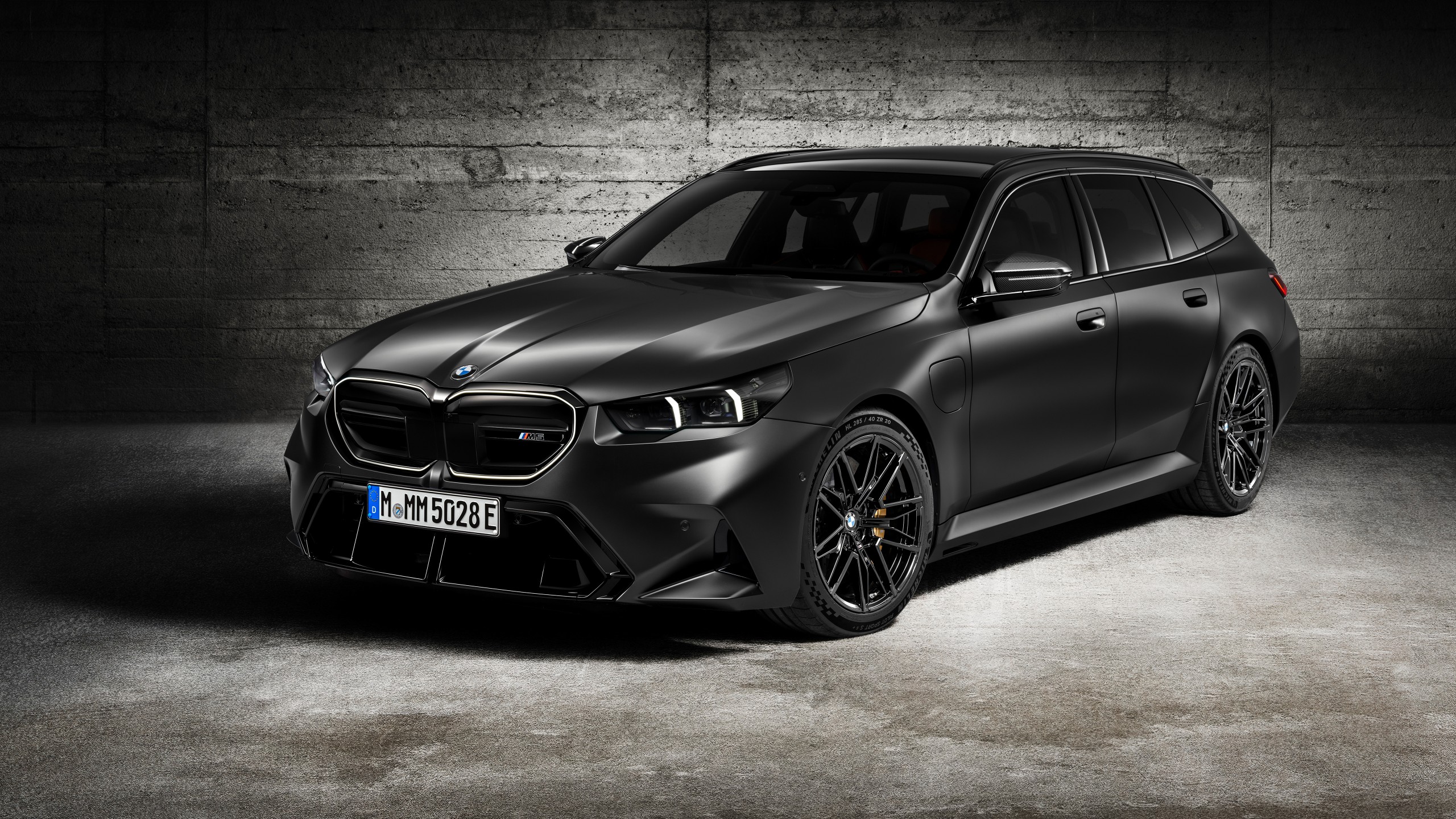 BMW M5 Touring 2024 5K Wallpaper Car Wallpaper