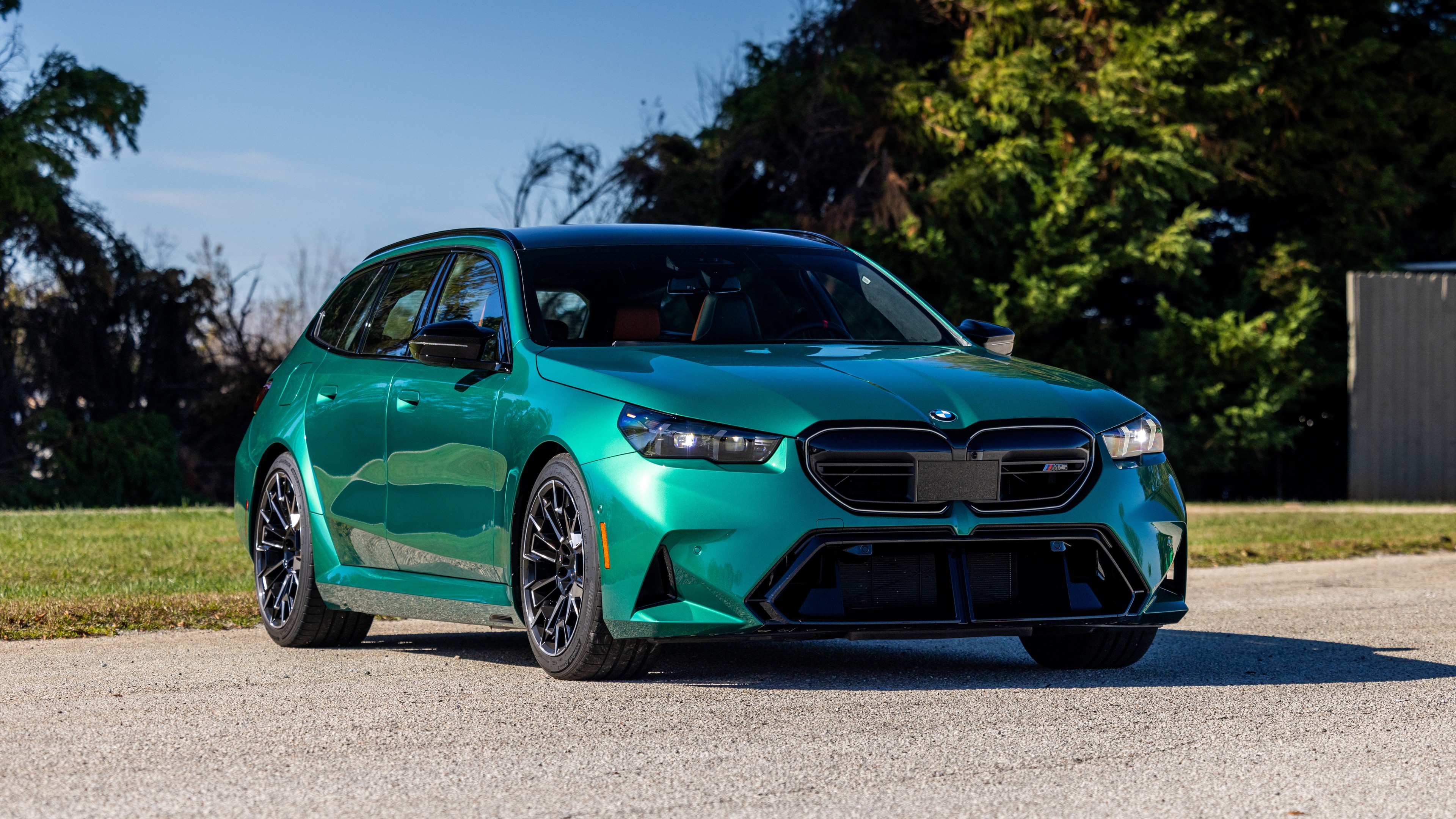 2025 BMW M5 Touring Car 4K 5K HD Cars Wallpaper