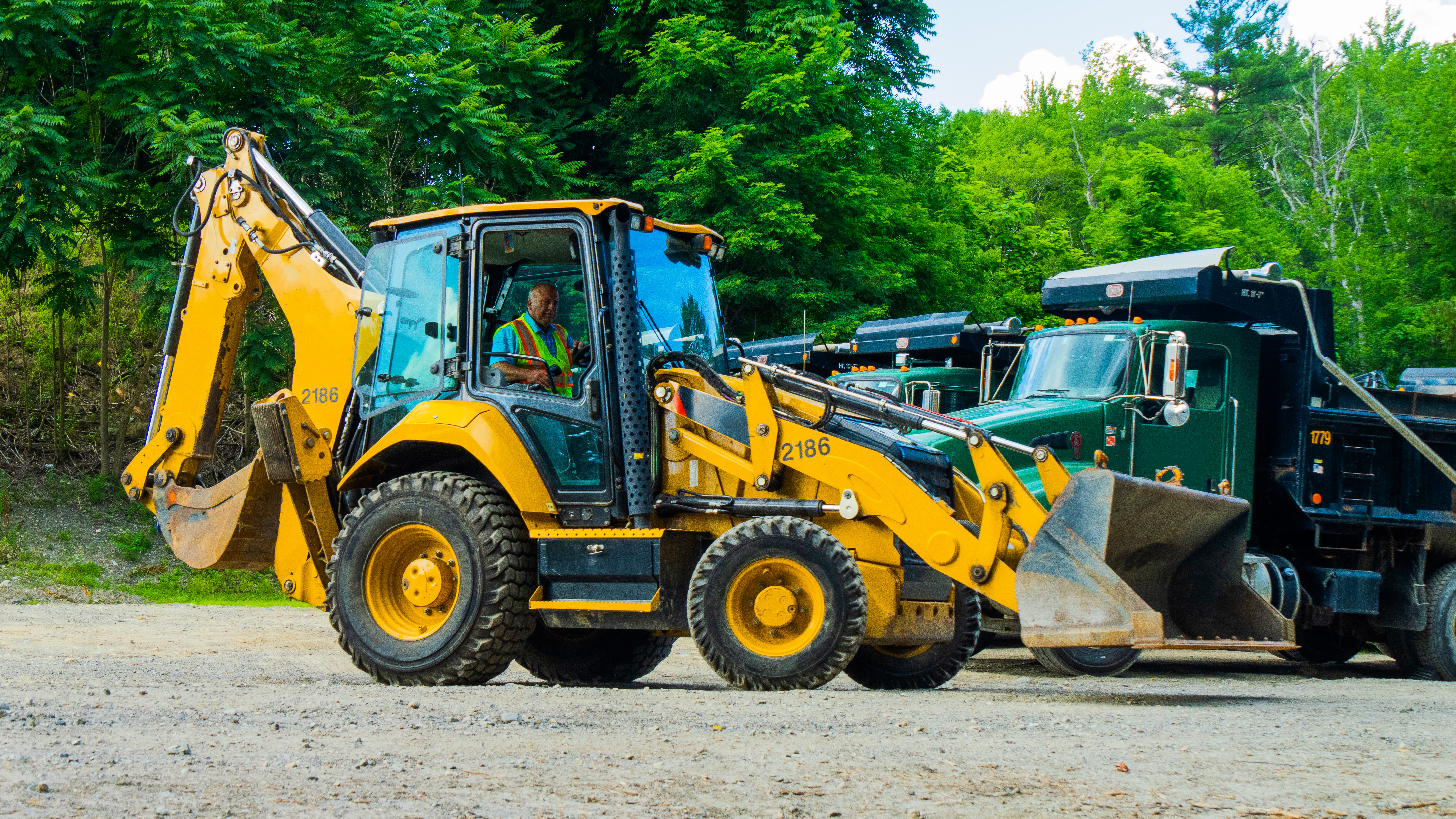 Insights and Forecasts: The Backhoe Loader: Yesterday&;s Earthmoving Machine for Tomorrow&;s Projects
