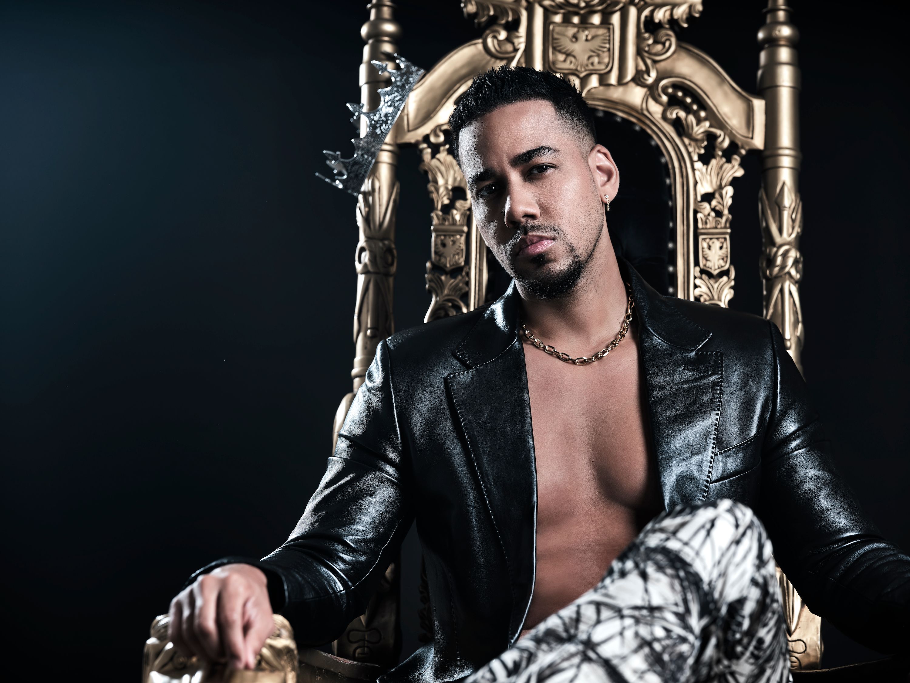 Romeo Santos Shares His Secrets to Eternally Glowing Skin
