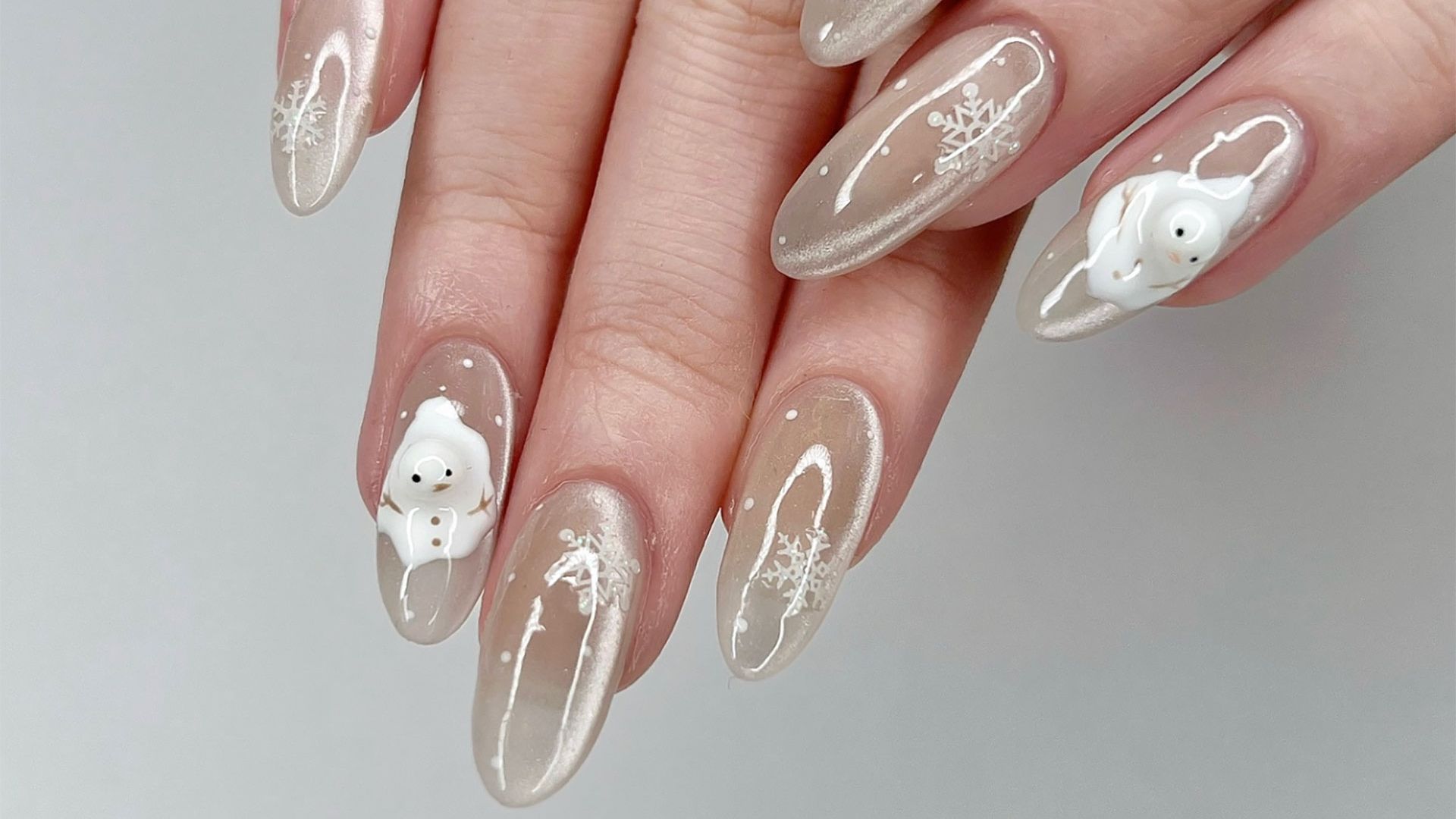 Snowflake Nails Are The Cutest Cold Weather Mani
