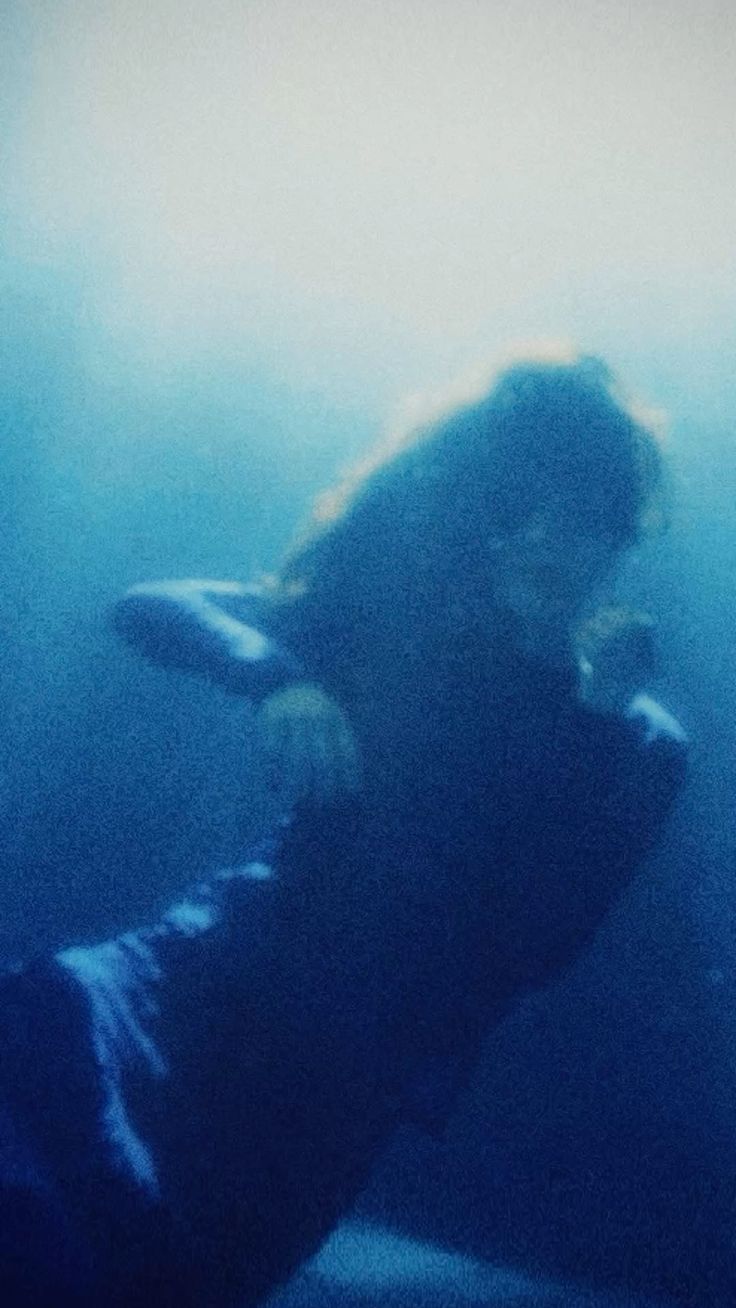 (⁎⁍̴̛ᴗ⁍̴̛⁎)