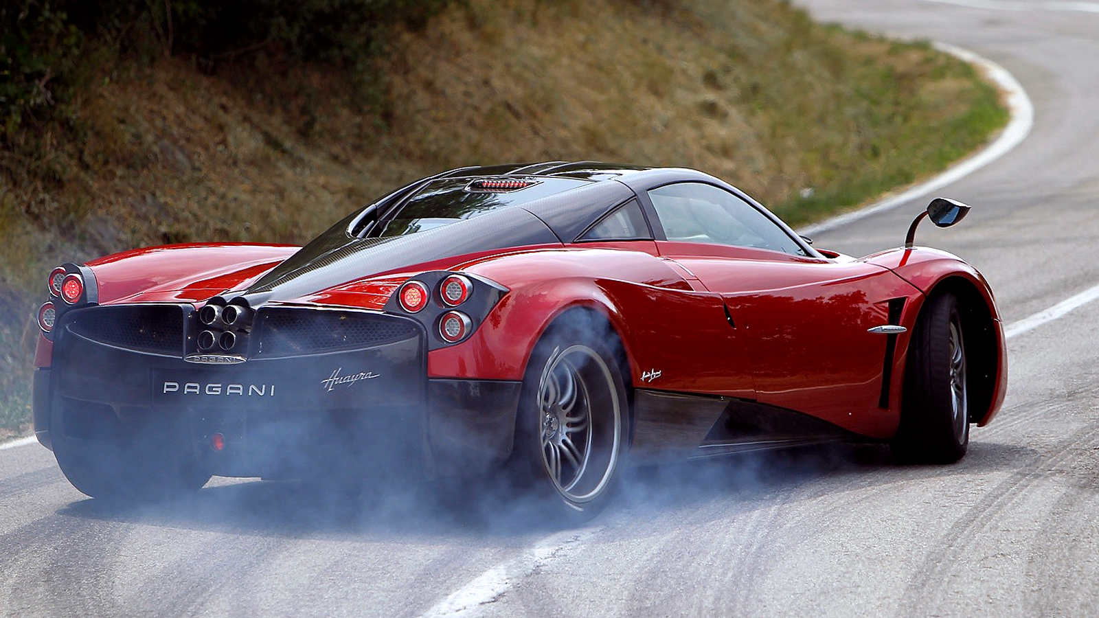 Racing Car Pagani Huayra Wallpaper HD / Desktop and Mobile Background