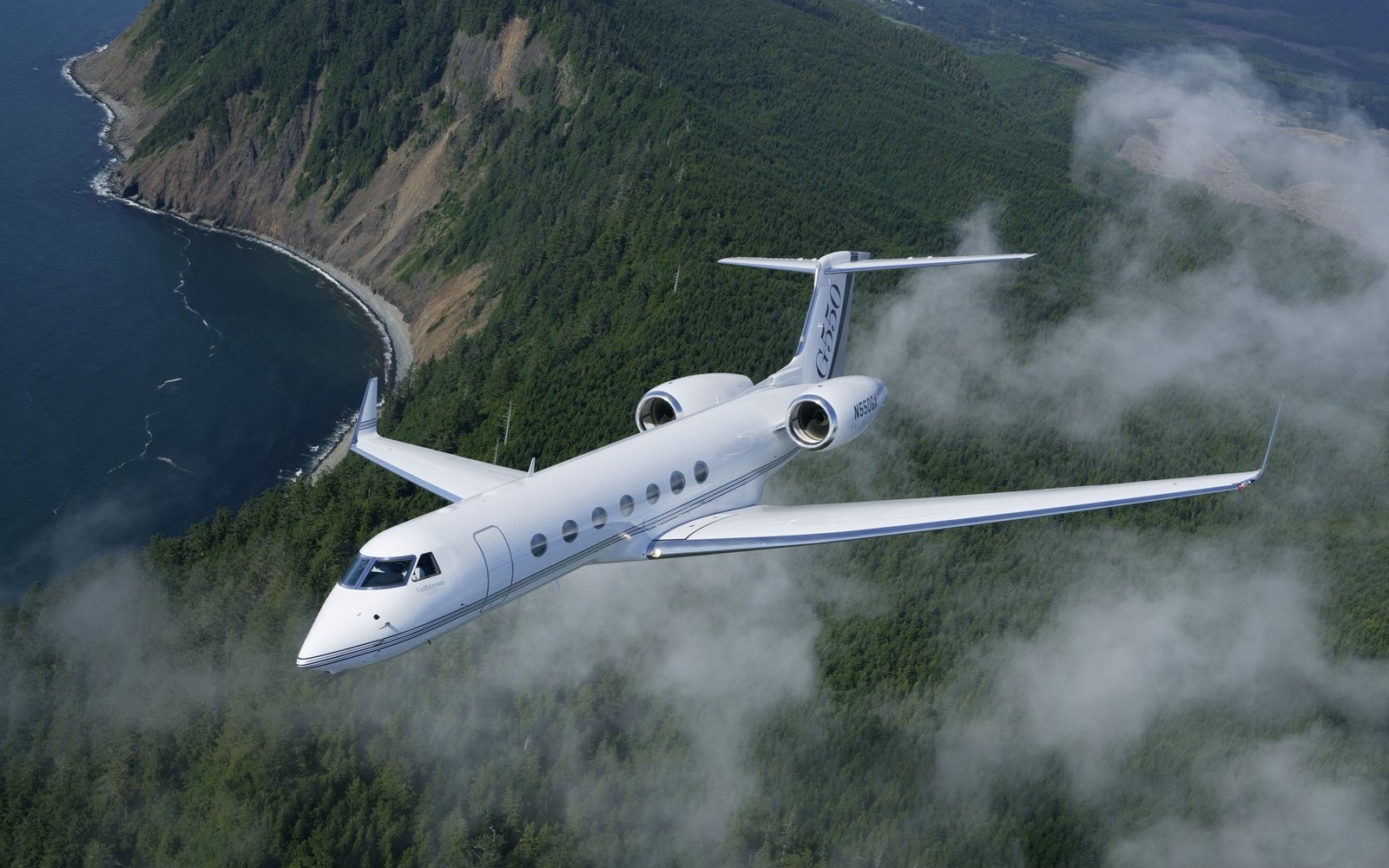 Gulfstream G550 G650. Ultra Long Range Business Jets FLY AVIATION