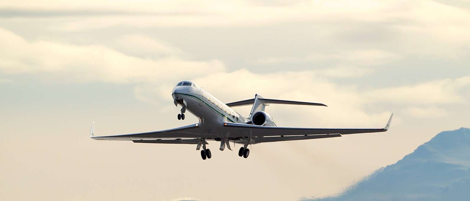 Pilatus PC 24: Price, Range, Specs & Charter Flights