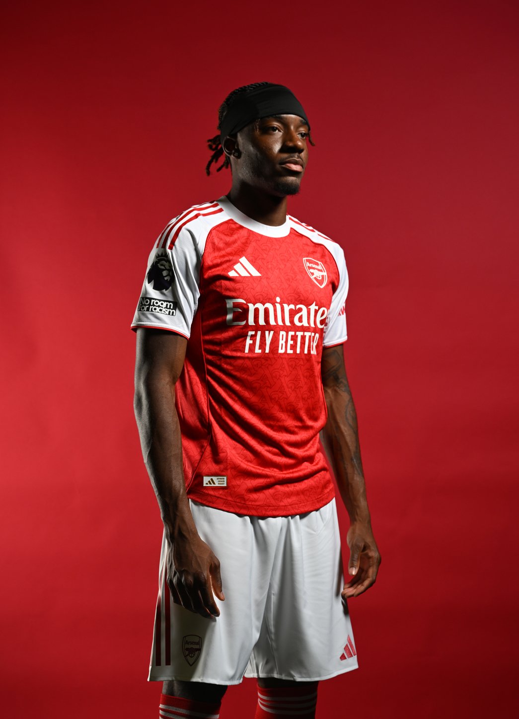 great photo as Madueke becomes a Gunner