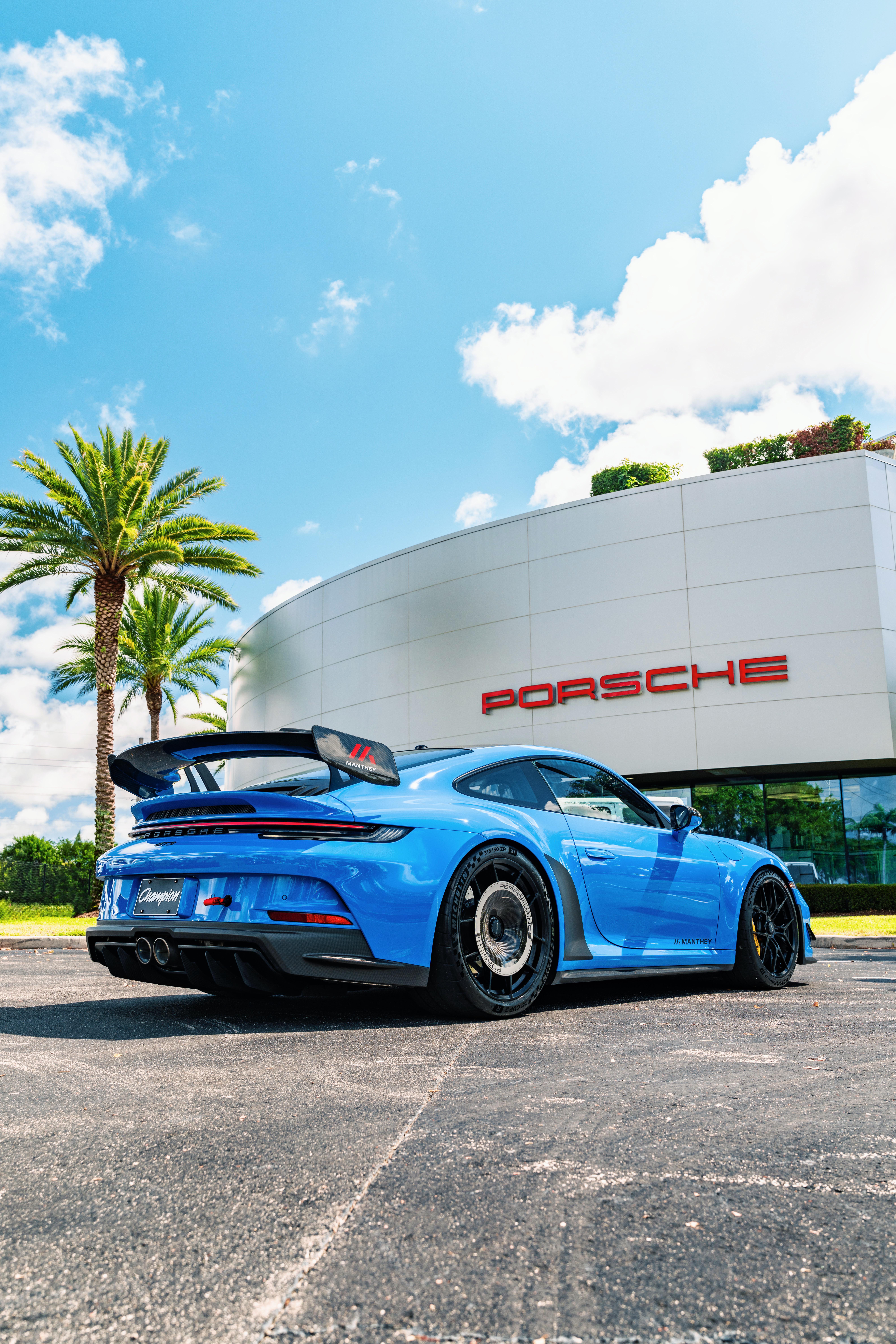 Got this pic of this Shark Blue Manthey Racing GT3