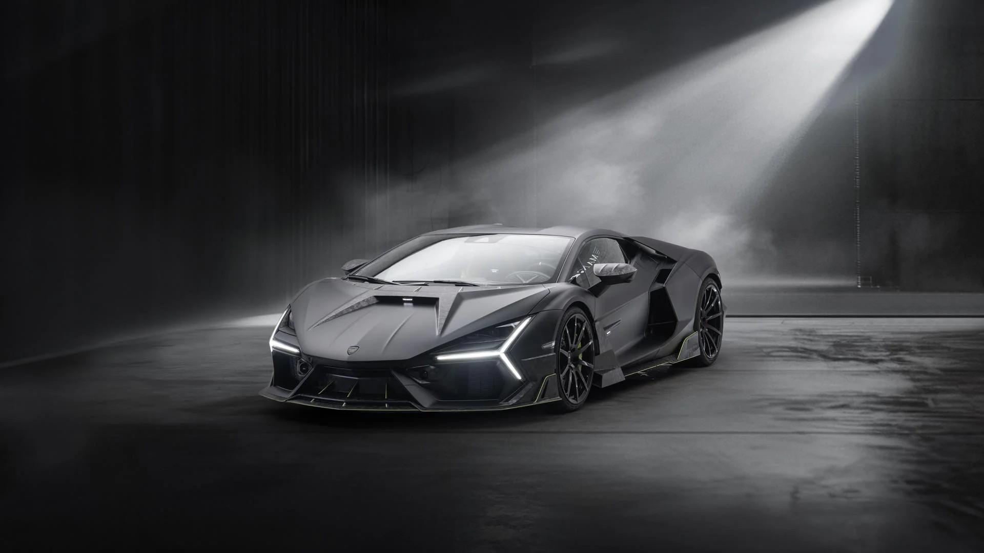 Revuelto Initiate black lime green