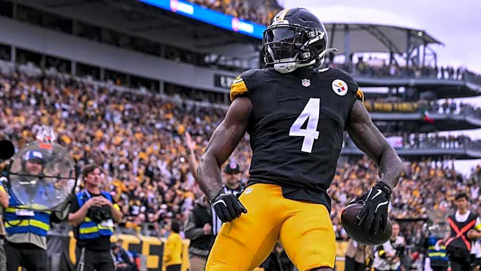 Steelers Have Something Special in Aaron Rodgers, DK Metcalf