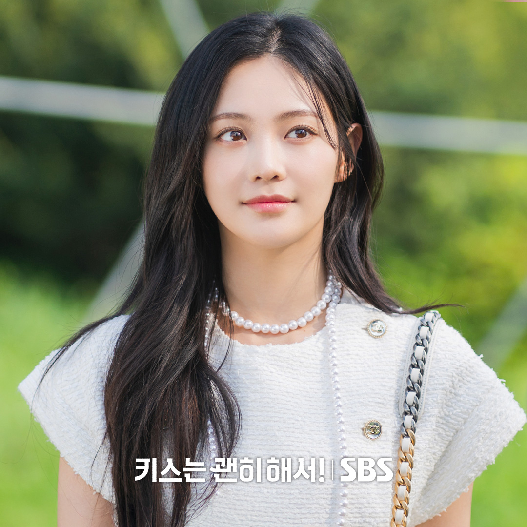 Woo Davi Becomes The Perfect Chaebol With An Unexpected Crush In New Drama “Dynamite Kiss”