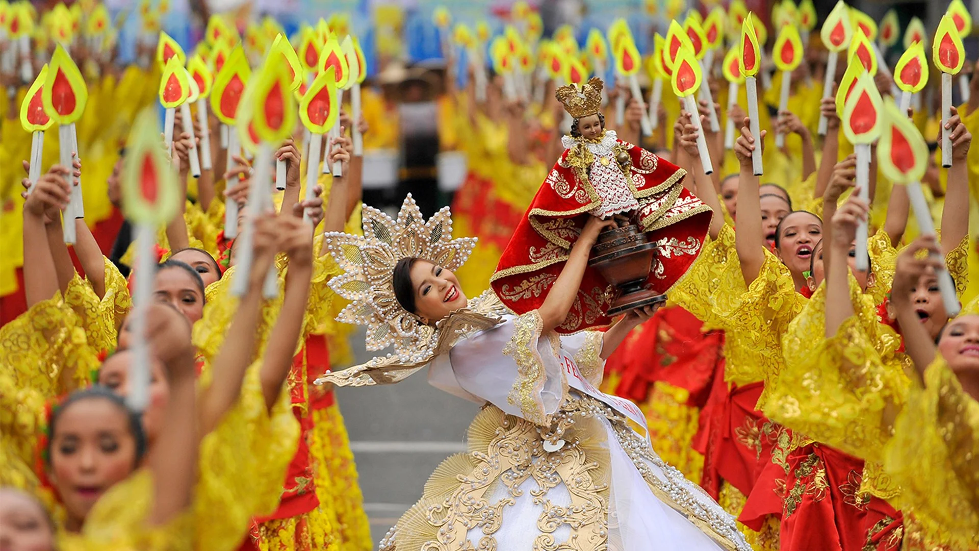 PHILIPPINES: THE SINULOG FESTIVAL