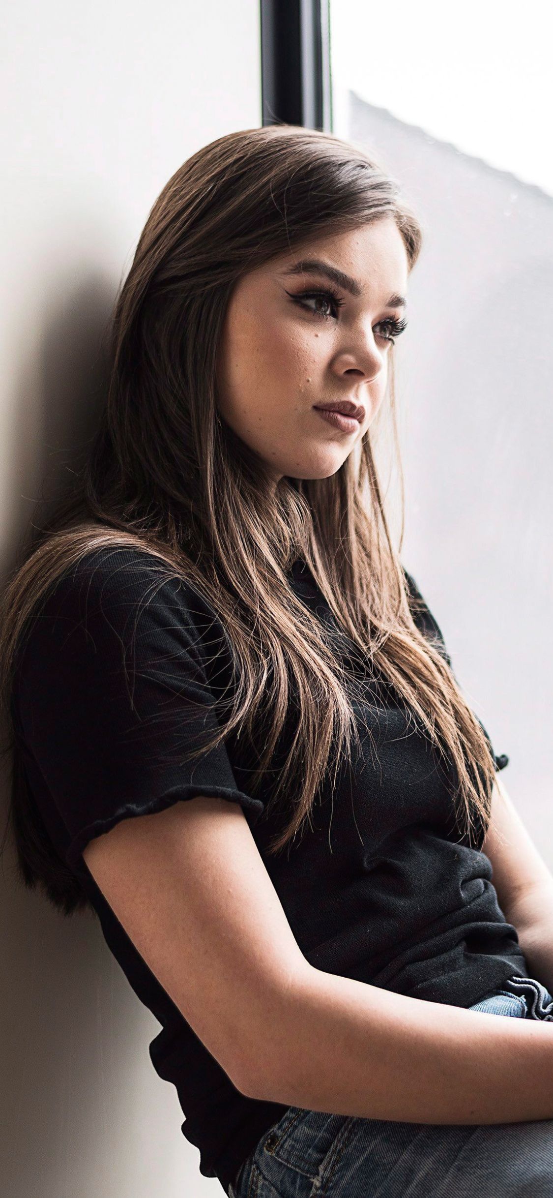 Hailee Steinfeld Wallpaper