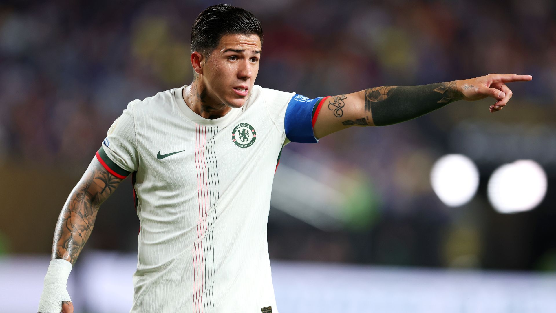 Argentina's Enzo Fernández switches agents amid continued transfer interest in Chelsea midfielder