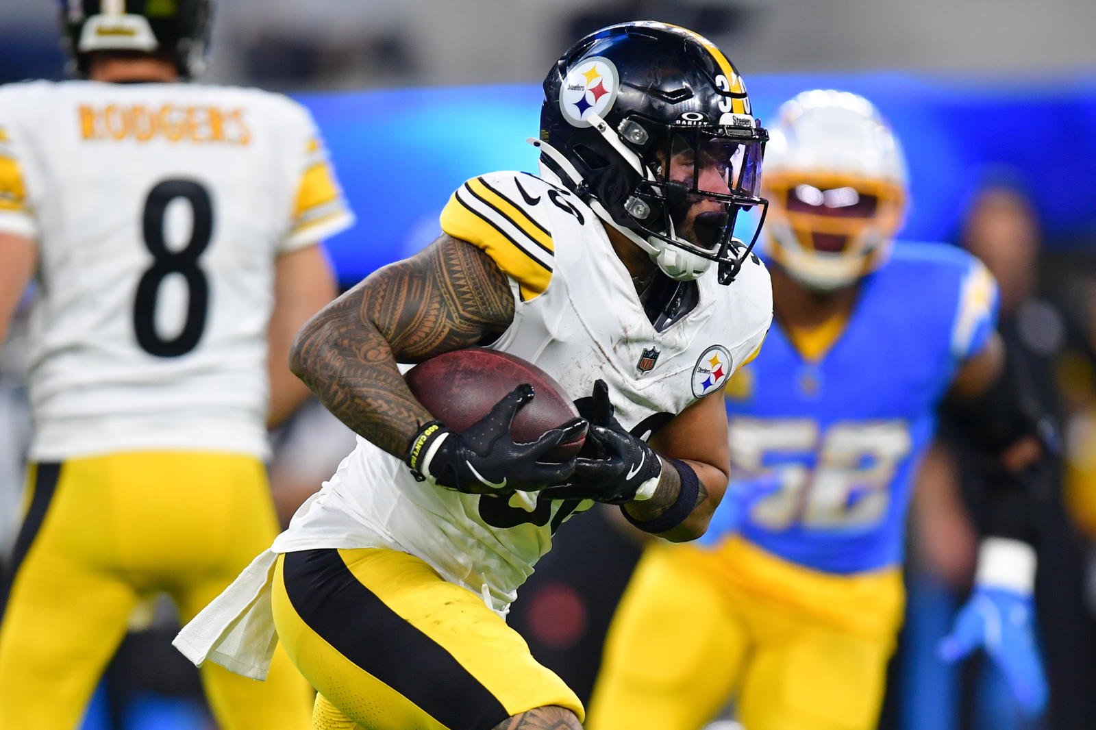 Steelers Hope to Get Jaylen Warren More Touches